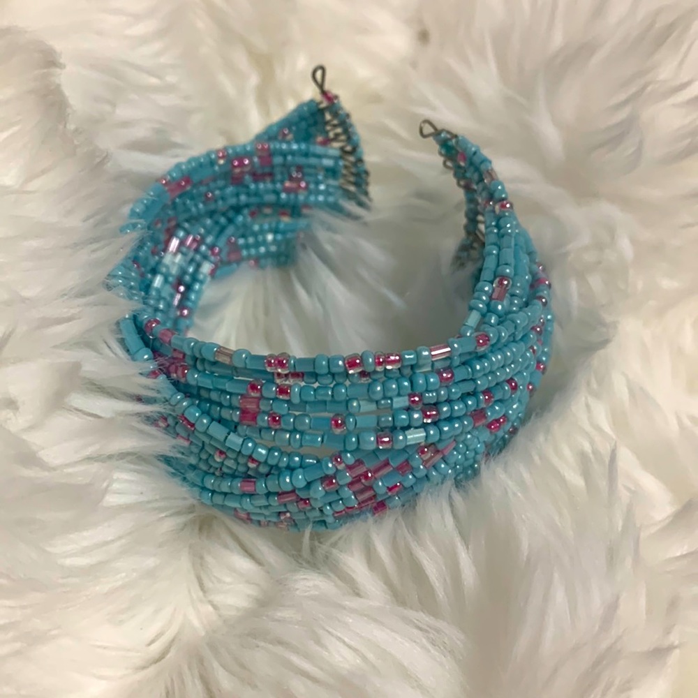 Beaded blue bangle wire